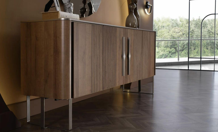 Mirante Buffet with elegant design and spacious storage, perfect for organizing and elevating any dining area.